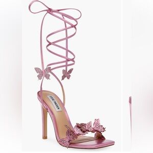 Steve Madden Utopia Ankle
Wrap Sandal